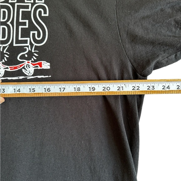 CELEBRATE TOGETHER PEANUTS HOLIDAY VIBES T-SHIRT SZ XL - Picture 4 of 9